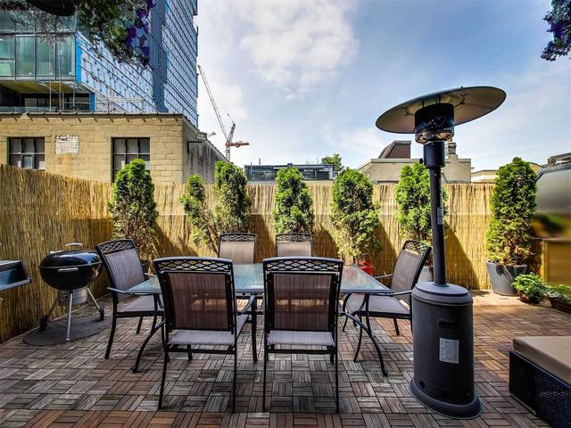 20 Stewart St, Unit 206