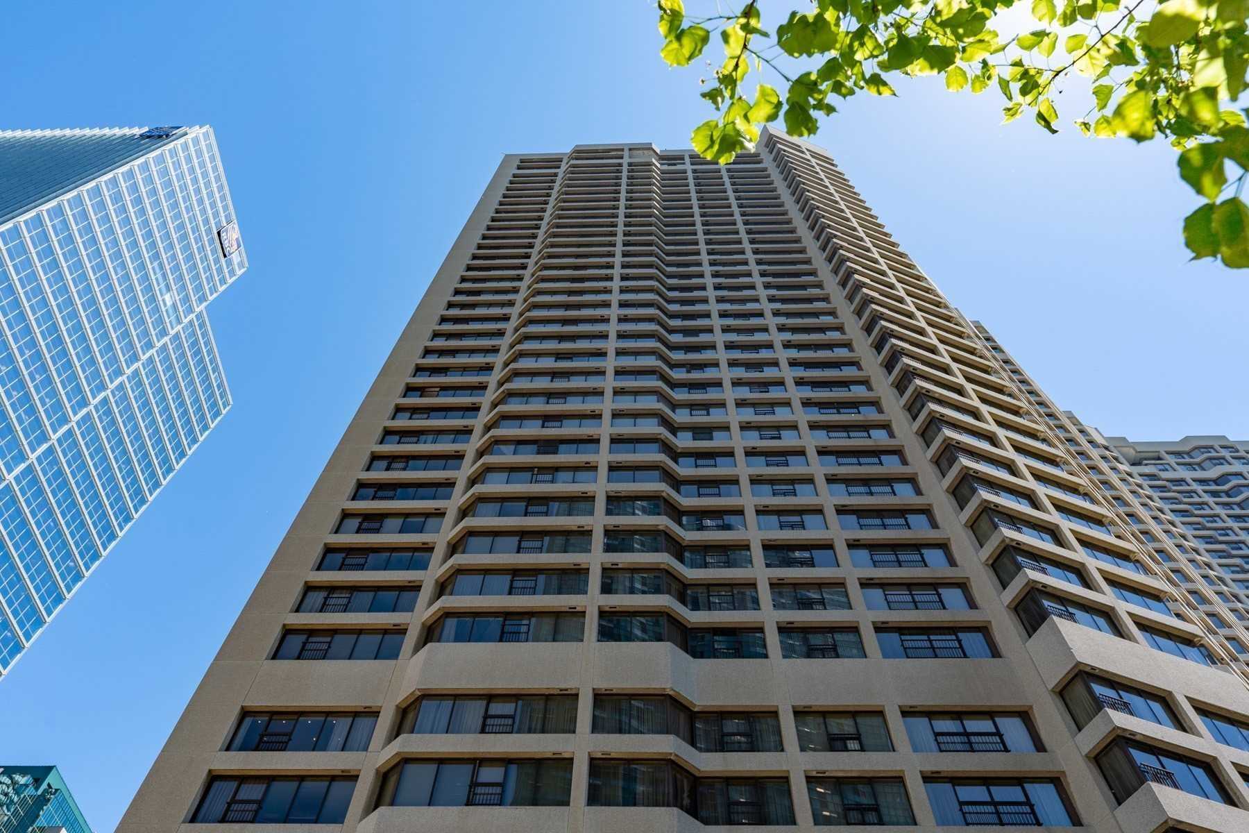 1718 55 Harbour Sq, Toronto Sold,