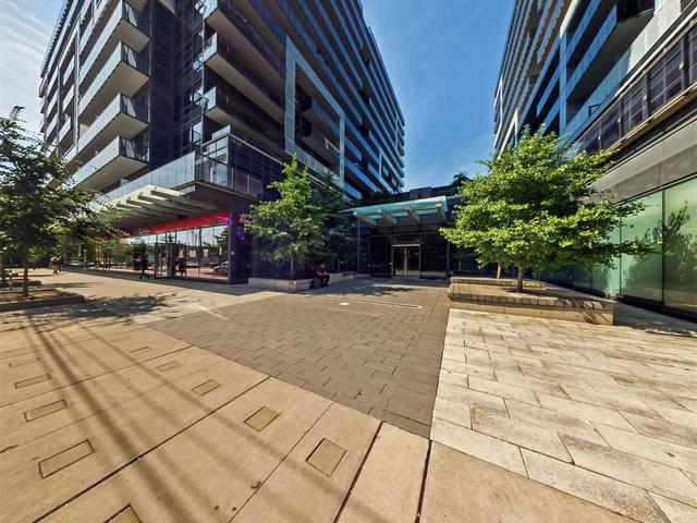 1030 King St W, PH02