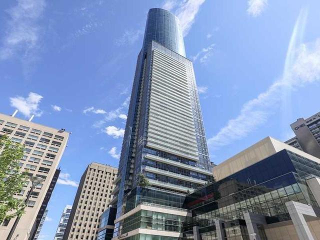 388 Yonge St, Unit 7209