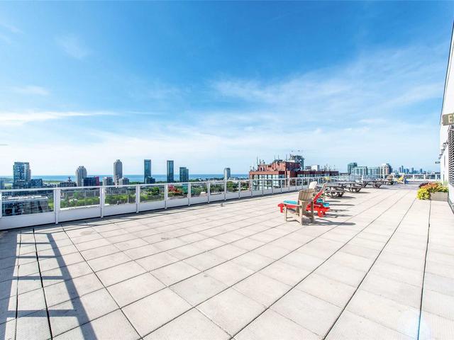 700 King St W, Unit 420