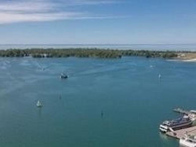 65 Harbour Sq, Unit 2404