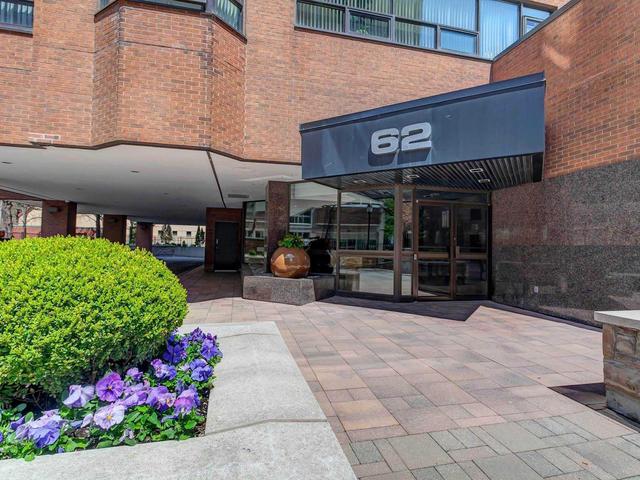 62 Wellesley St W, Unit 606