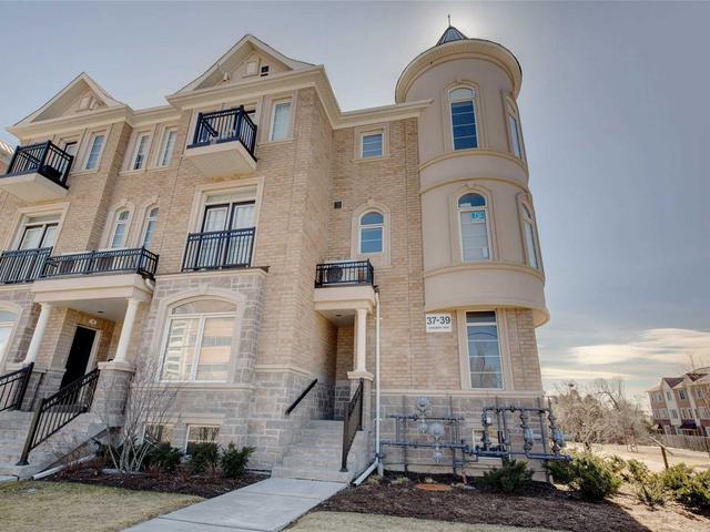 37 Drewry Ave, Unit 3