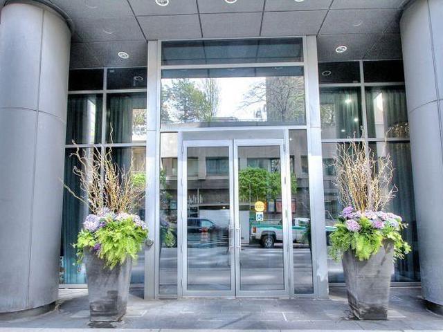 21 Balmuto St, Unit 2204