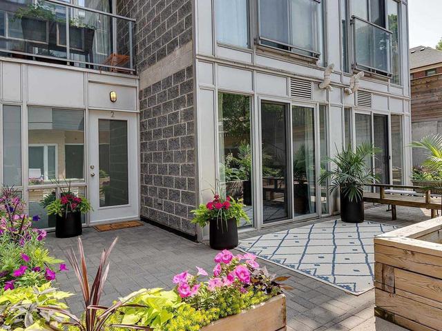 2 - 1636 Dundas St W