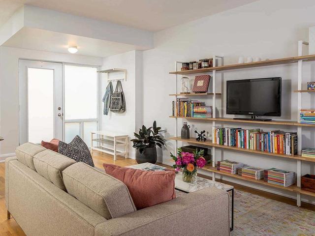 2 - 1636 Dundas St W