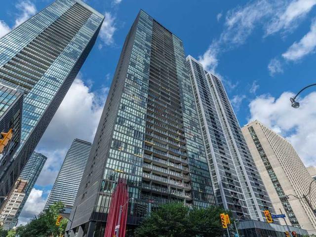 110 Charles St E, Unit 1406