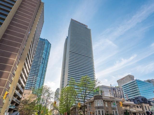 50 Charles St E, Unit 3011