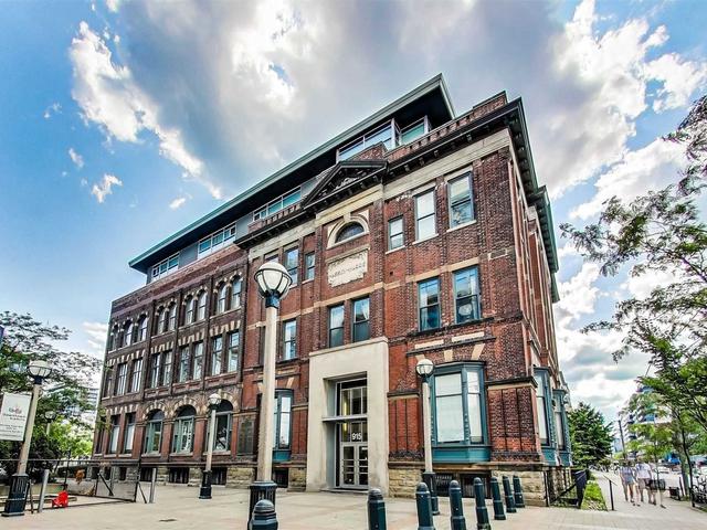 915 King St W, PH506
