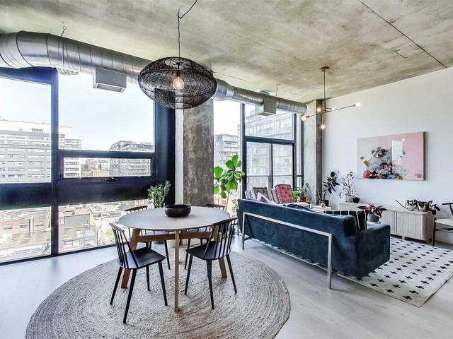 60 Bathurst St, Unit 1006