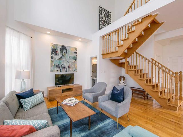 253 Wellesley St E, Unit D