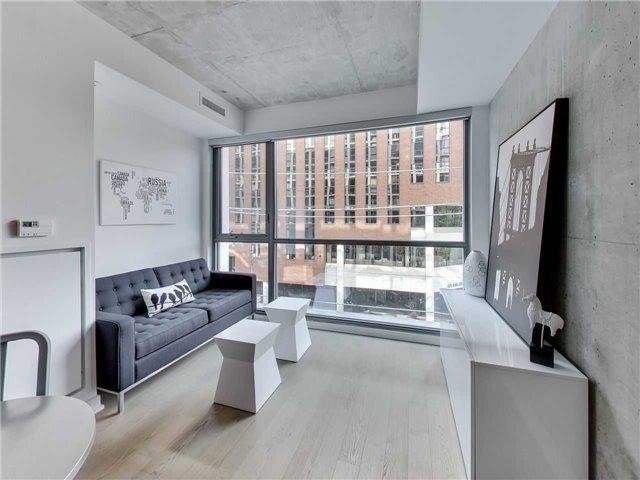 39 Brant St, Unit 323