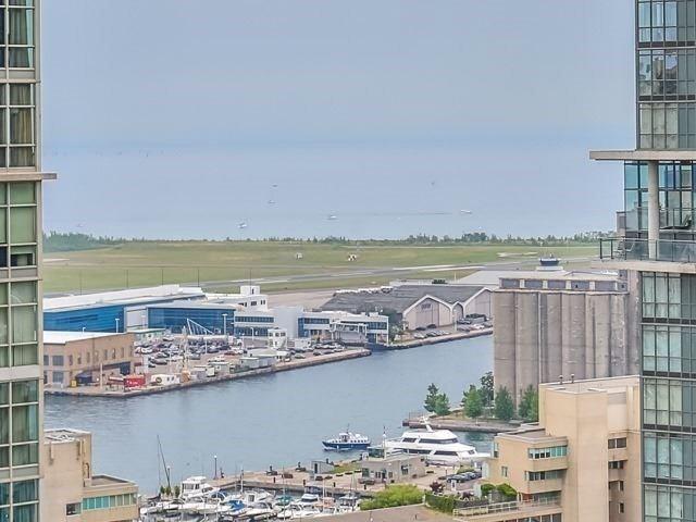 10 Navy Wharf Crt, Unit 2802