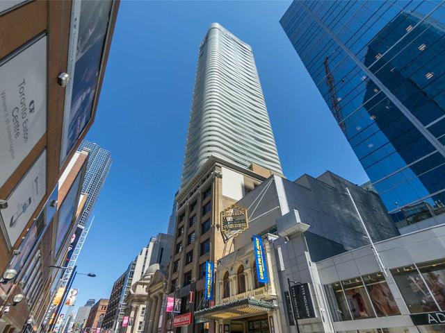 197 Yonge St, Unit 3803