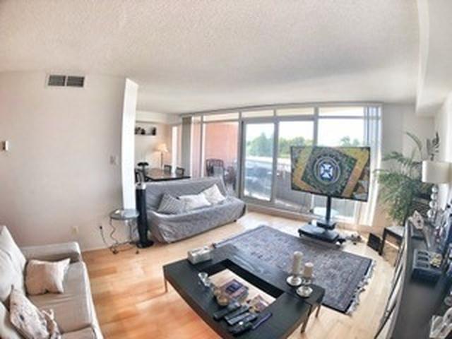 550 Queens Quay W, Unit 318