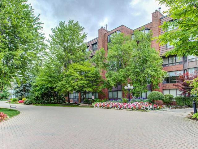 245 The Donway W, Unit 414