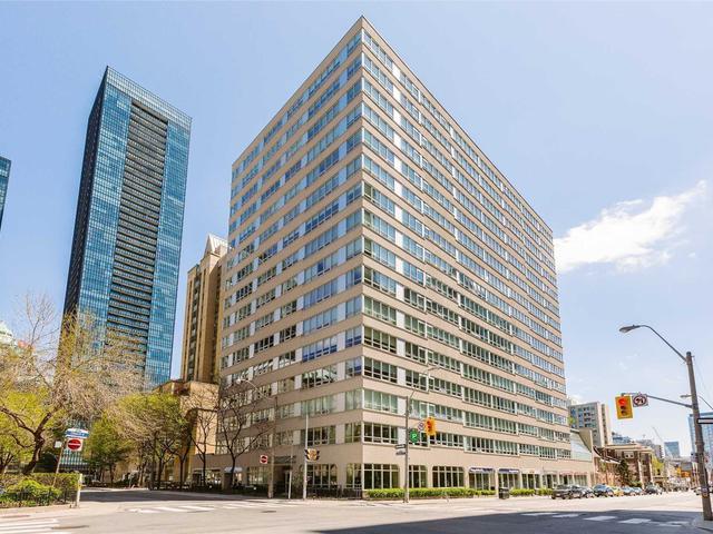 71 Charles St E, Unit 307