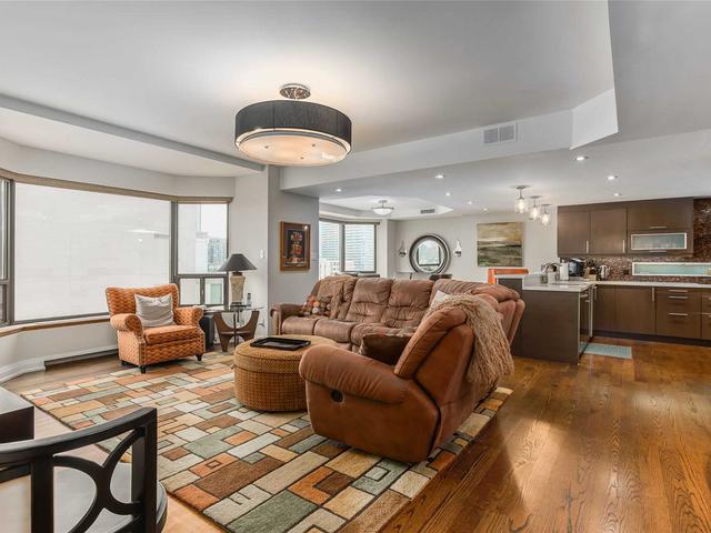 175 Cumberland St, Unit 2405