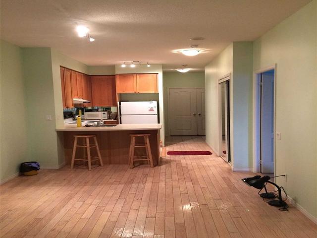 555 Yonge St E, Unit 404 photo #1