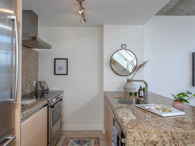 LPH 903 - 75 Portland St