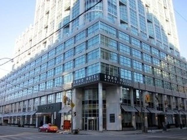 36 Blue Jays Way, Unit 619