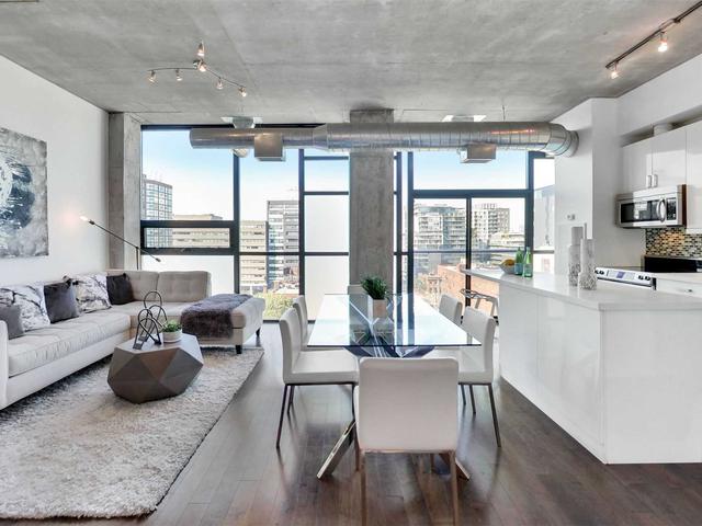 60 Bathurst St, Unit 1005
