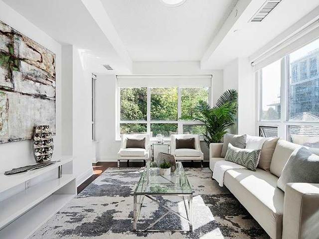 399 Spring Garden Ave, Unit 207
