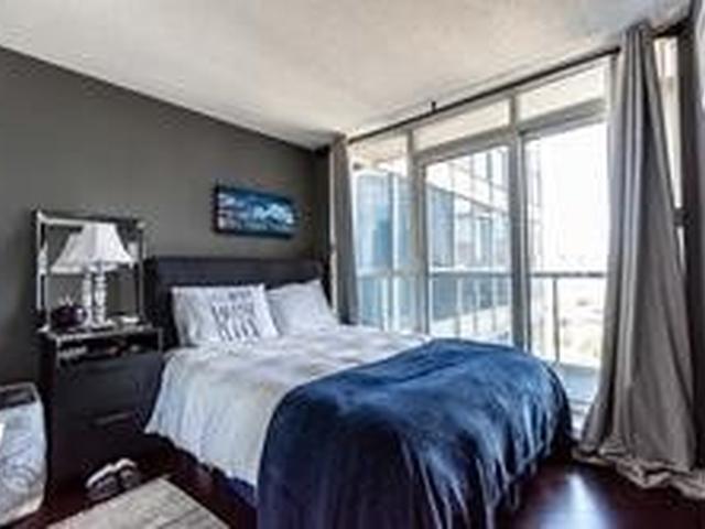 1914 - 208 Queens Quay W