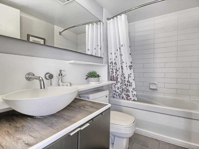 3201 - 15 Fort York Blvd