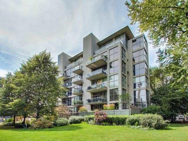 20 Niagara St, Unit 301