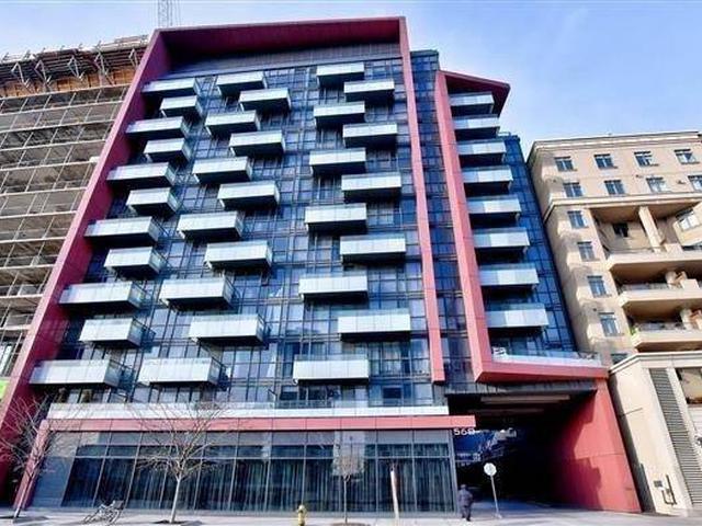 560 Front St W, Unit 811