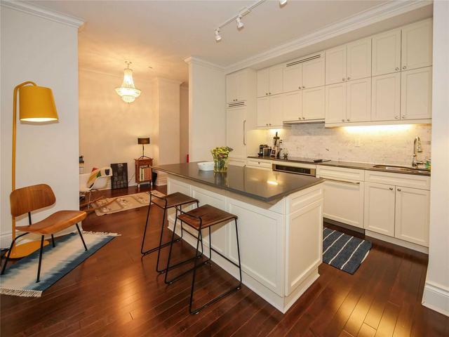 415 - 22 Leader Lane