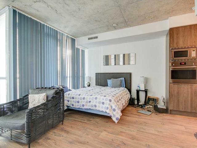 1115 - 88 Blue Jays Way