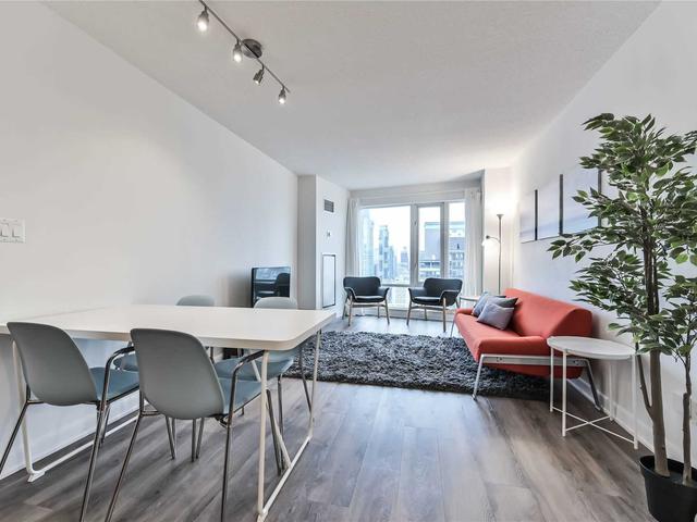 4012 - 210 Victoria St