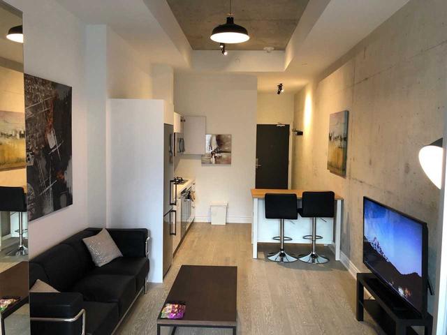 608 Richmond St W, Unit 210