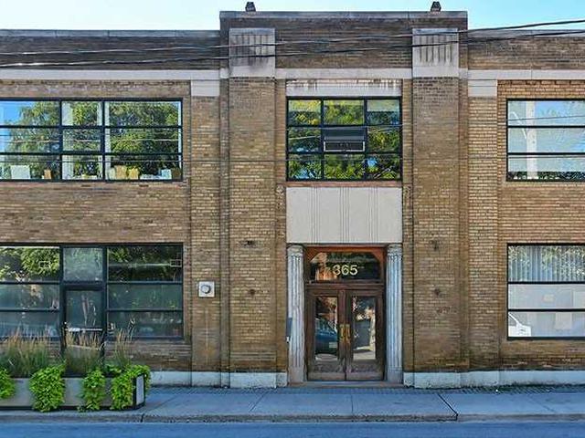 365 Dundas St E, Unit 101