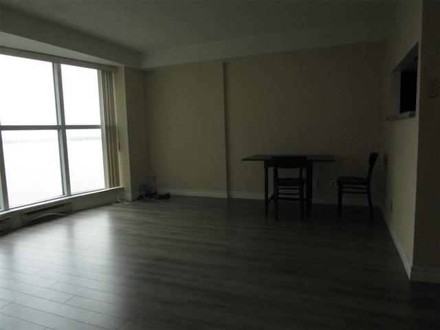 1203 - 99 Harbour Sq