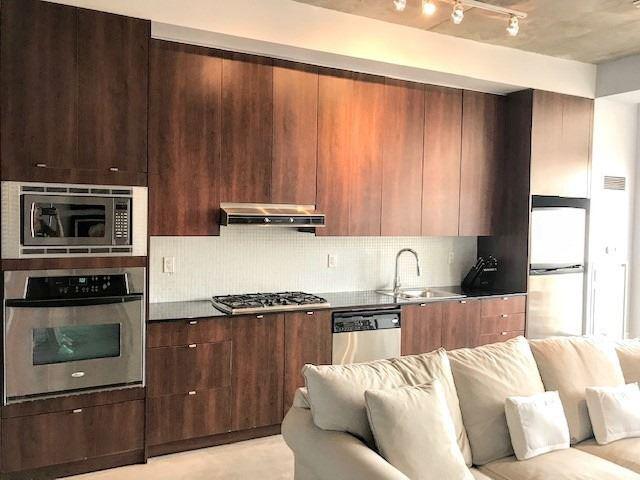 23 Brant St, Unit 910