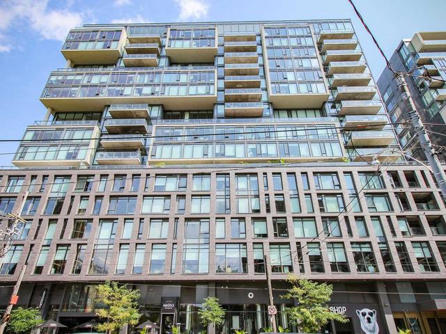111 Bathurst St, Unit 904