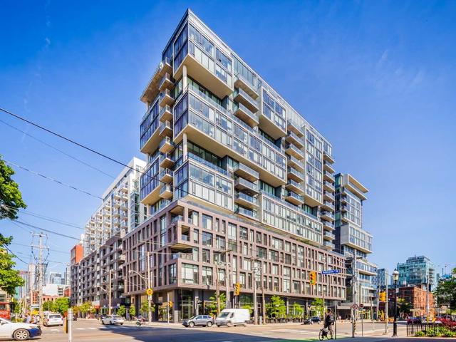 111 Bathurst St, Unit 319