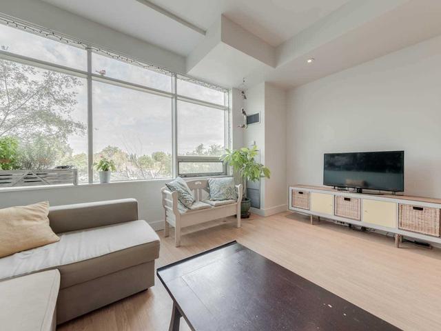 210 - 562 Eglinton Ave E