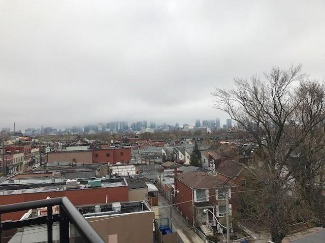 501 - 1239 Dundas St W