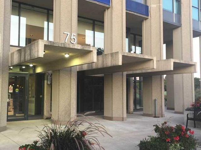 1113 - 75 The Donway W