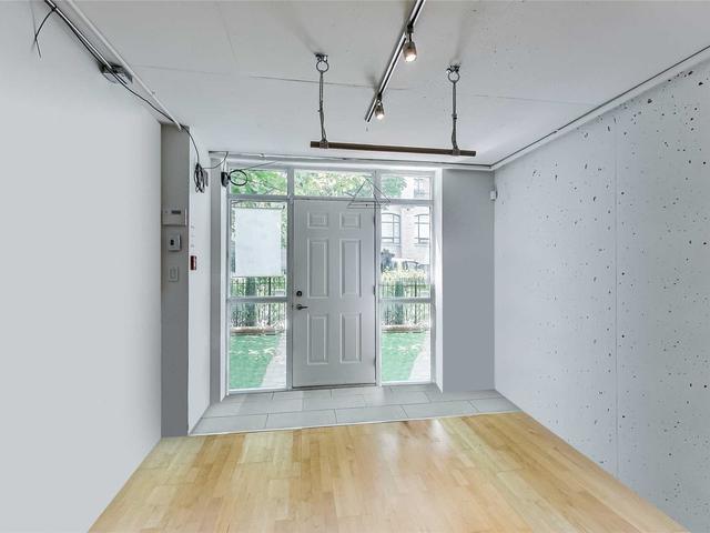 103 - 955 Queen St W