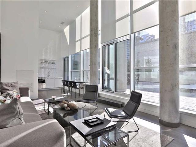 290 Adelaide St W, Unit 701