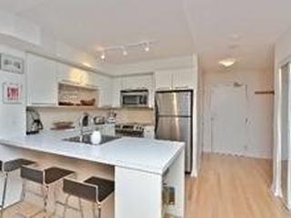 21 Carlton St, Unit 306