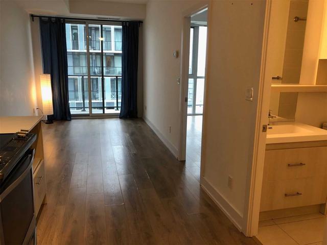 150 Fairview Mall Dr, Unit 1504