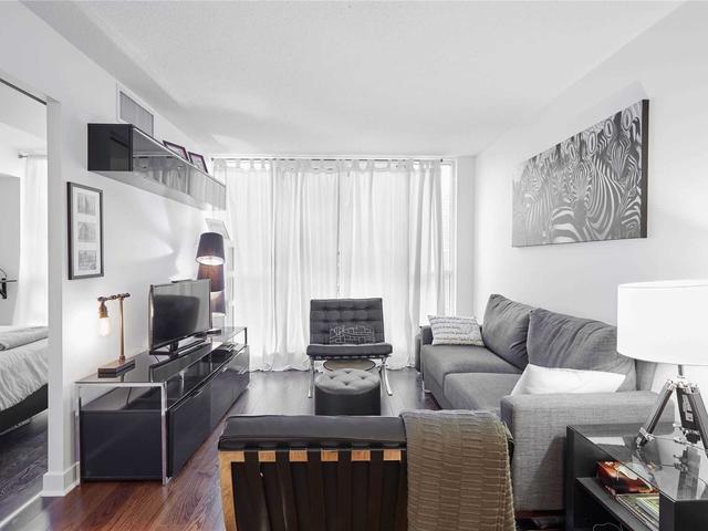 320 Richmond St E, Unit 721
