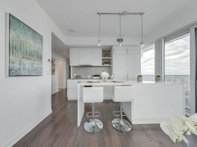 6704 - 100 Harbour St